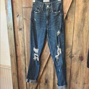Abercrombie and fitch high rise mom Jean Distresses Jeans sz 23